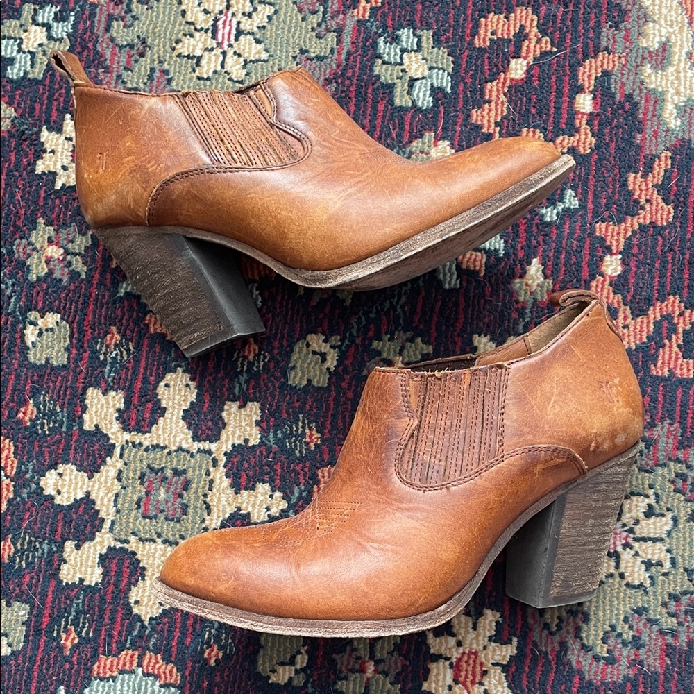 Frye Tan Leather Women's Ankle Booties